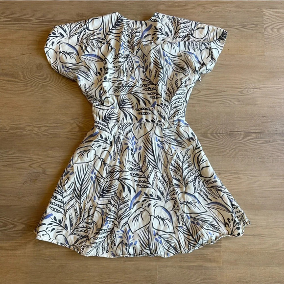 Marine Layer Marine Layer Camila Mini Dress white & blue Foliage size small - Picture 10 of 11